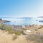 Amber - Coralli Beachfront * プロタラス