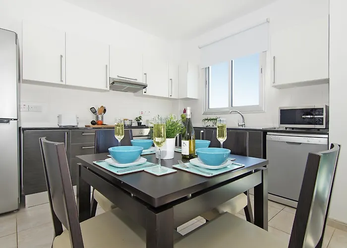 Amber - Coralli Beachfront 프로타라스